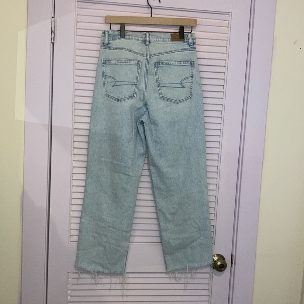 American Eagle Distressed Hem Size 4 Jeans - Picture 4 of 5